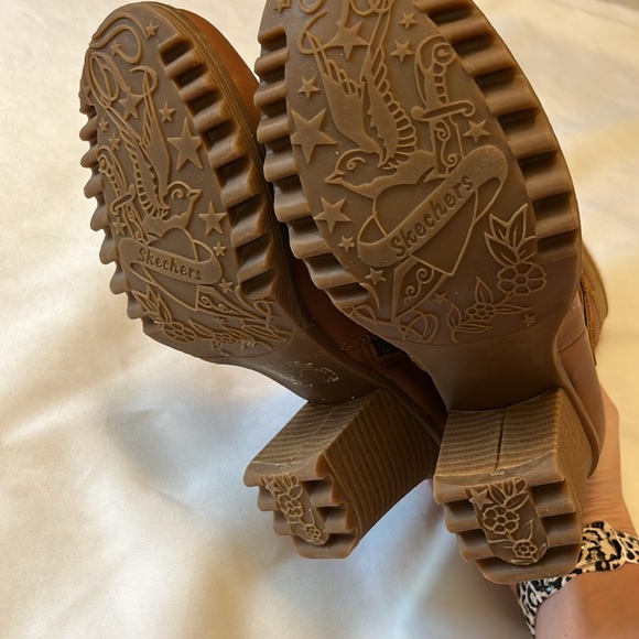 NWOT Skechers Struts Big Shopper Tan zip up heeled boot. Size 6.5. Never worn! - Picture 4 of 5